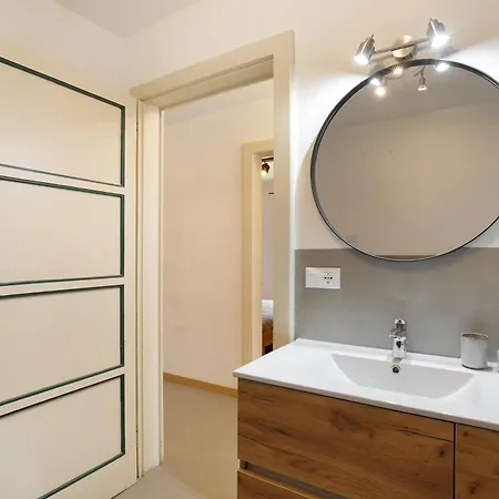Spazioso A Apartament